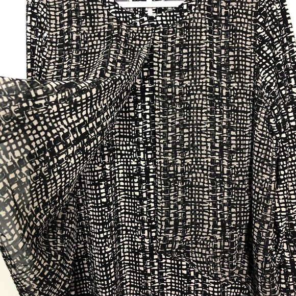 Susan Graver Liquid Knit Top with Chiffon New NWOT - Picture 5 of 11